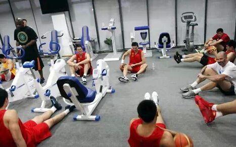 为什么参加篮球辅导可以帮助孩子更好地成长_2